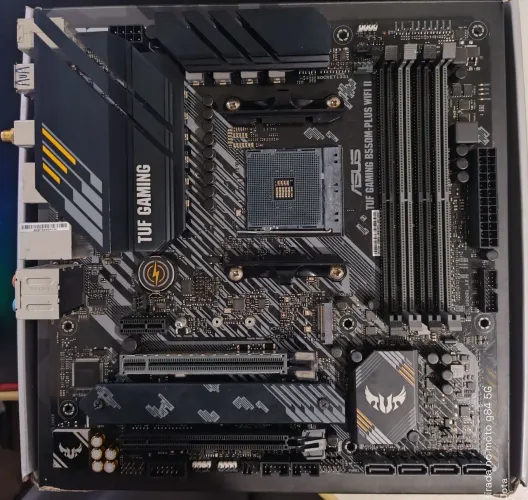 Placa mãe Asus tuf b550 wi-fi 2(usada)