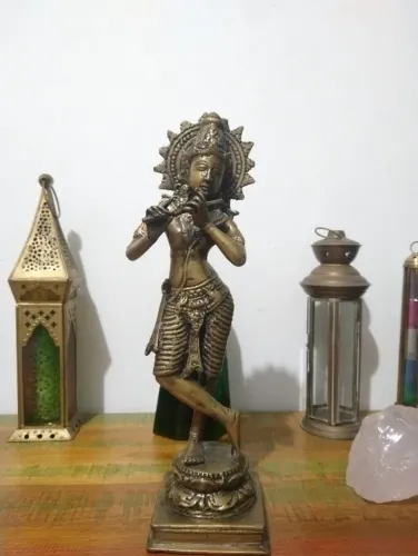 estatua de bronze krishna