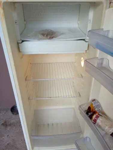 Vendo geladeira usada funcionando perfeitamente