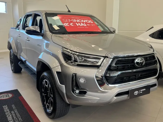 Toyota Hilux CD SRX Plus 4X4 2.8 TDI Die. Aut. 2024