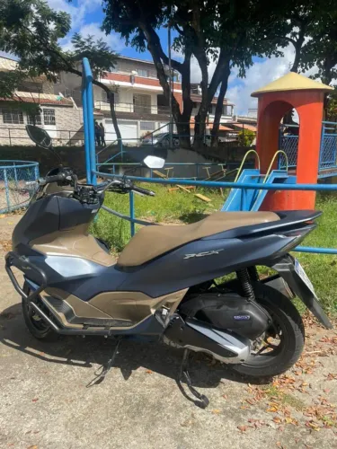 HONDA PCX DLX 2023