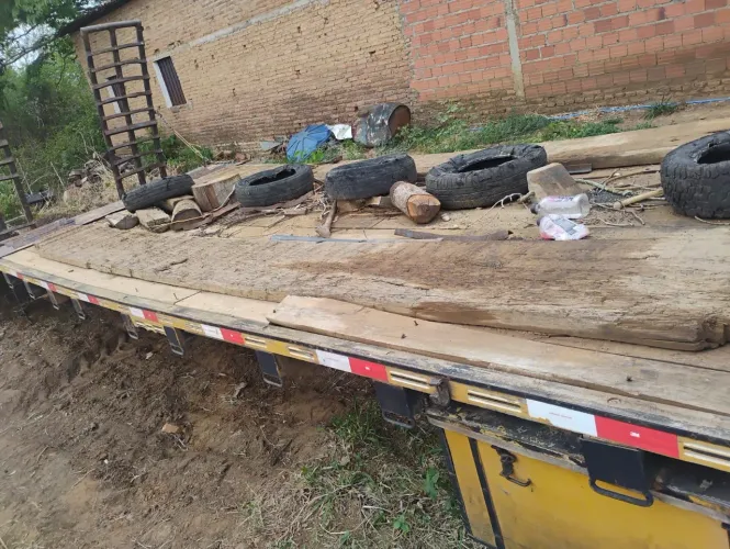 Carroceria madeira MB 1113 1313