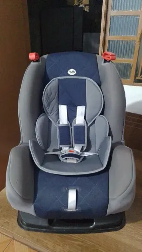 Vendo cadeirinha de carro novinho 