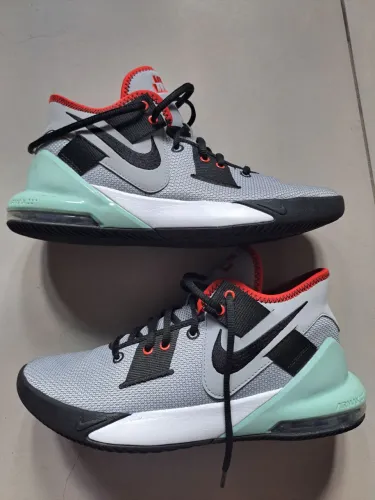 Nike Air Max Impact 2