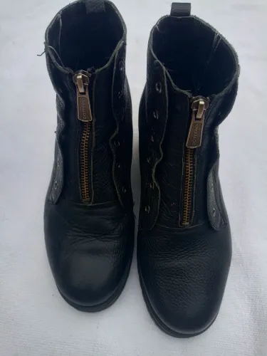 Bota estilo coturno Botero número 36 fashion estiloso