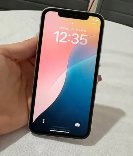 IPhone XR, celular tudo certo 128gb! $$700
