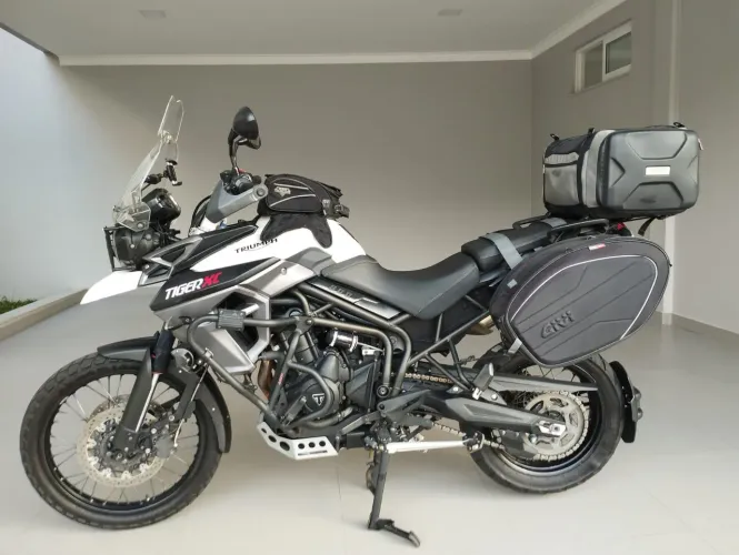 Tiger 800 XC único dono
