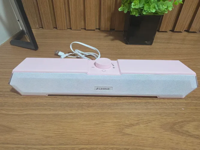 Vendo caixa de som rosa para computador