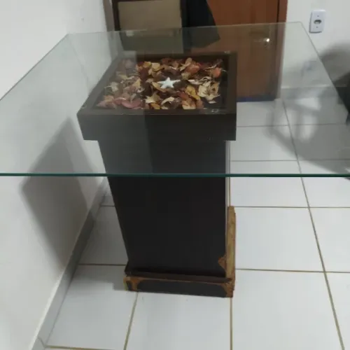 Mesa de jantar quadrada de vidro com 4 cadeiras 