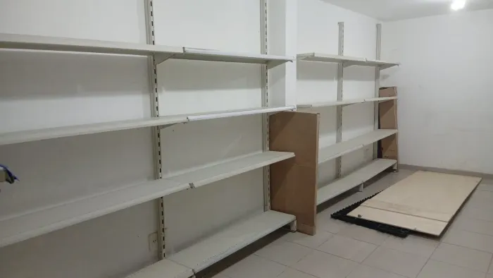 Jogo de prateleiras tipo gôndola 11 metros