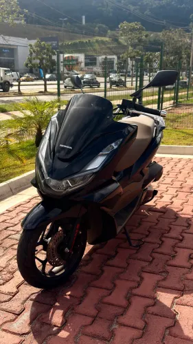 *Honda PCX DLX 160 25/25