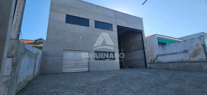 Barracão na Avenida Ana Rita