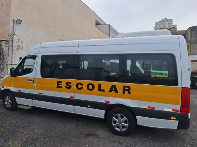 Mercedes-Benz Sprinter 417 F Vidr. Extra L.t.a. D (e6) 2023