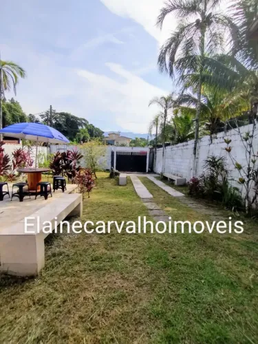 Casa a venda Praia de Boracéia-Bertioga com piscina, 3 dormitórios