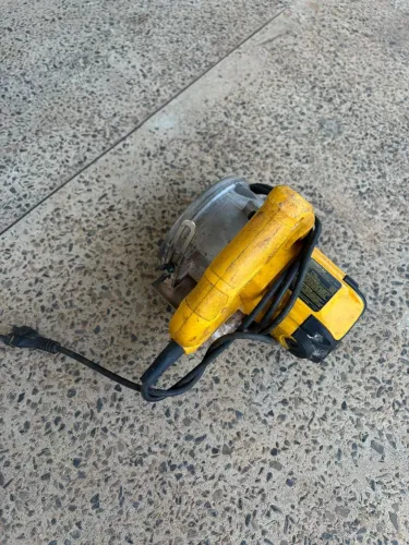 SERRA MÁRMORE DEWALT DW862-B2 - 1400W - SEMINOVA
