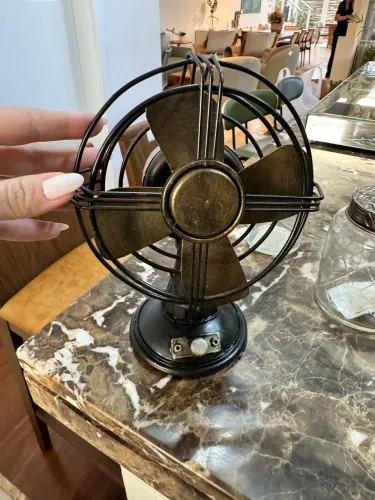 Decoração Ventilador em Metal (de 390,00 por 99,00)