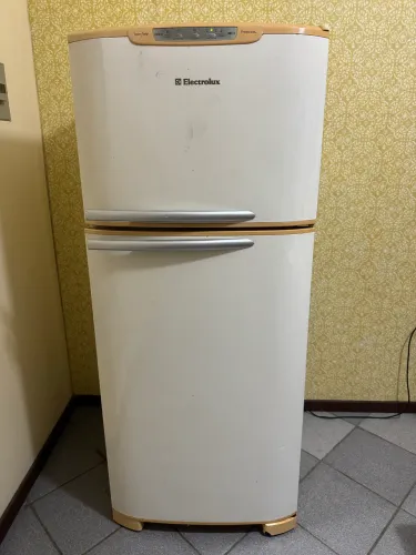 Geladeira Electrolux 370L - Funcionando Perfeitamente