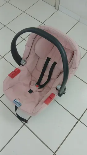 Bebê Conforto Burigotto; Capacidade: 13 Kg; Telefone pra contato : *