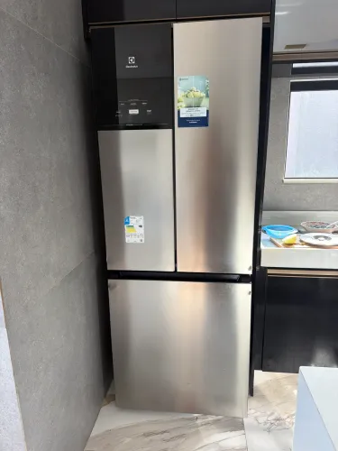 Geladeira de inox 3 portas 590litros