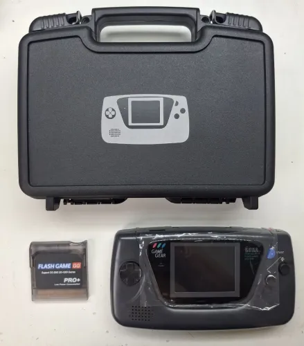 Game Gear com tela IPS laminada, mod de bateria, case protetor e FlashGearpro