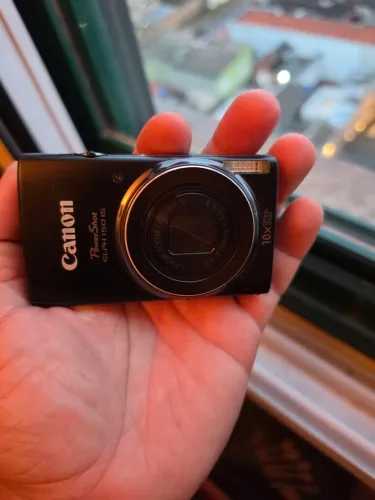 Canon powershot ELPH 150 IS perfeita e completa.