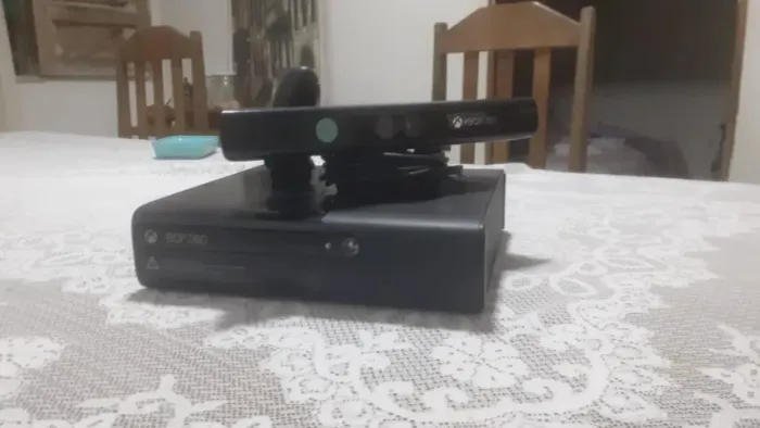 Xbox 360 E (Super Slim)