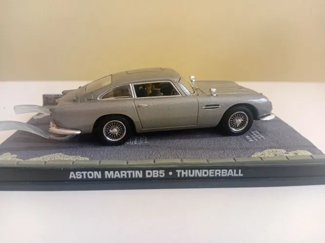 Diecast 1:43 007 ixo
