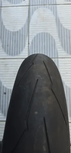 pneu super corsa 120 70 17 rodou 1100 kms