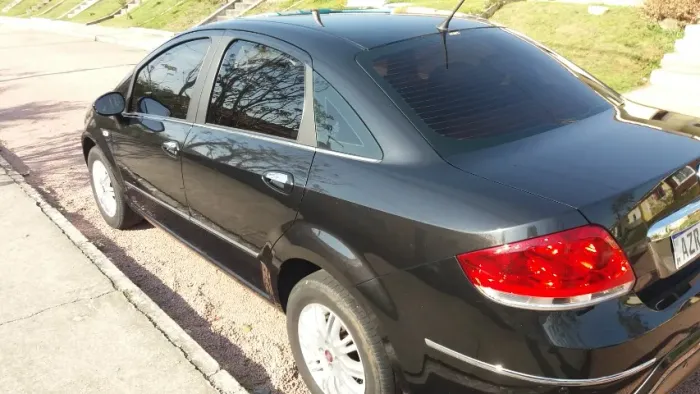 Fiat Linea Essence 1.8 Flex 16V 4P 2016