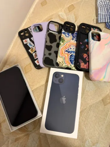 iPhone 13 128g azul Meia noite