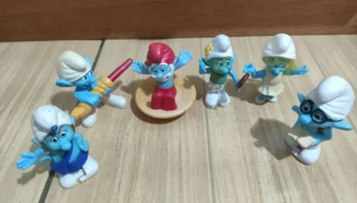Coleção miniatura os Smurfs do MC donalds 6 personagens