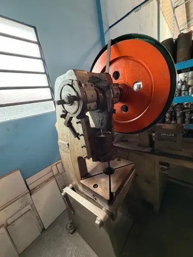 Prensa Excêntrica 25 Toneladas PELOPLAS