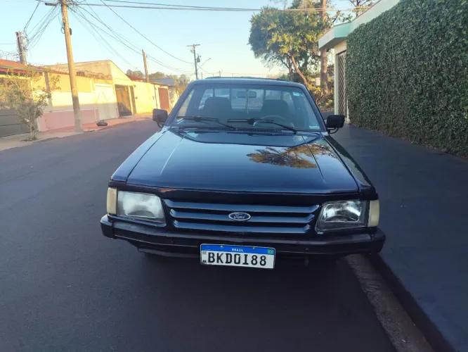 Ford Pampa L 1.8i / 1.8 (álcool) 1992