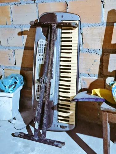 Teclado com o pé