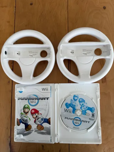 Jogo Mario Kart Wii com dois volantes