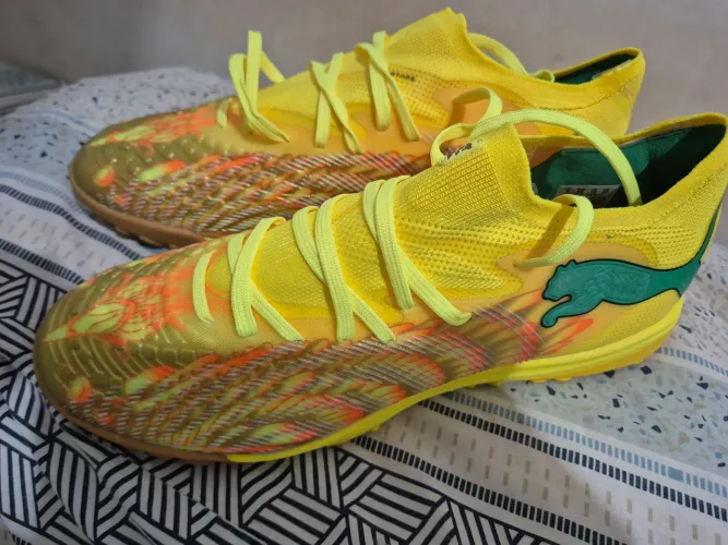 Chuteira society Puma Neymar Jr