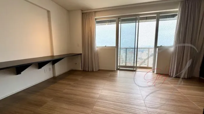 Apartamento para locação no Centro de Osasco-SP: 1 quarto, 1 sala, 1 banheiro, 33m² e vaga