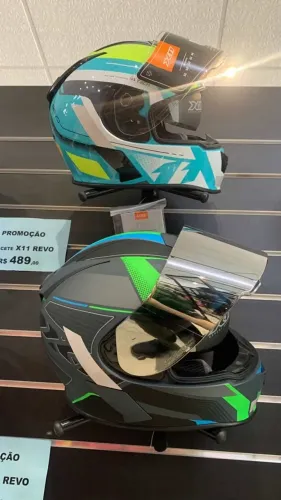 Capacete X11 Revo Surround | C/ Óculos Interno