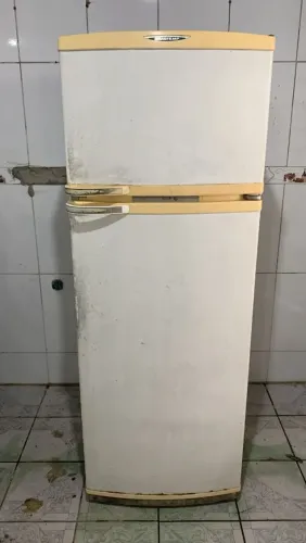 Geladeira frost free Brastemp, funcionando perfeitamente, motivo da venda comprei uma nova