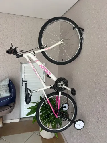 Bicicleta Caloi Ceci aro 24