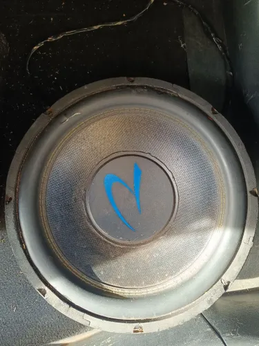 Vendo um auto falante 12