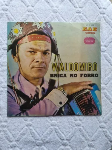 * Disco de vinil LP Waldomiro  " Briga No Forró "  1976 FRETE GRATIS ou retira em Curitiba