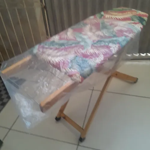 Tabua de passar roupa.