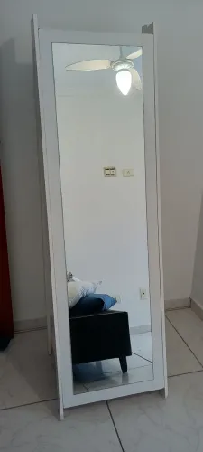 Espelho com armário