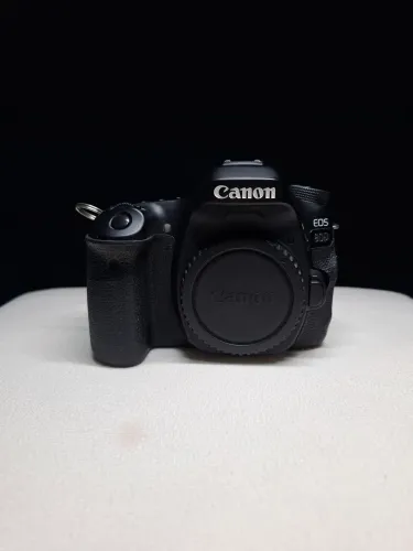 Câmera Canon 80D