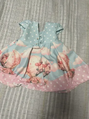 Vestidos e sapatinho