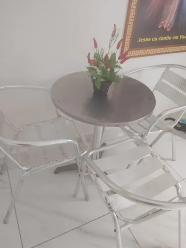 Mesa de alumínio