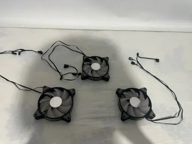 Fans Aigo AR12
