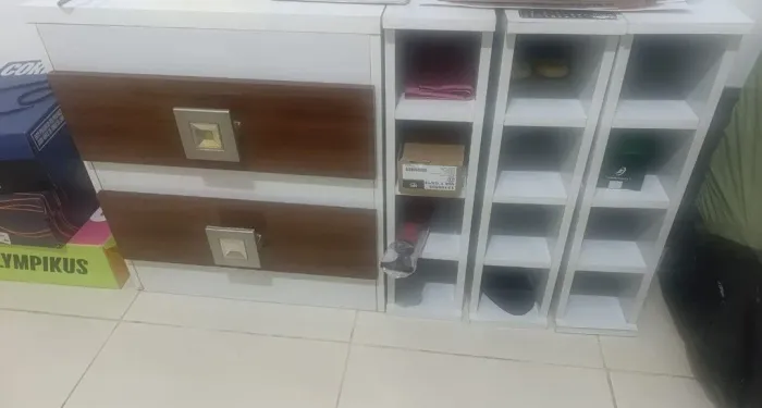 Criado mudo e nichos