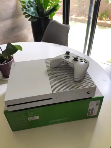 XBOX ONE S 